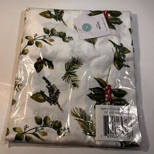 Martha Stewart Holly Berries Tablecloth Oblong 52"x70” Cotton Blend Christmas
